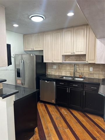 1422 Wiley Street, Hollywood, FL 33020