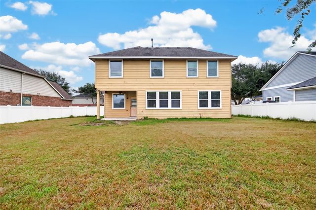3408 Old Holly Drive, Pearland, TX 77584