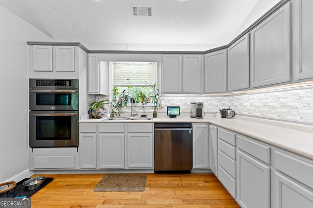 152 Bear Creek Road, Moreland, GA 30259