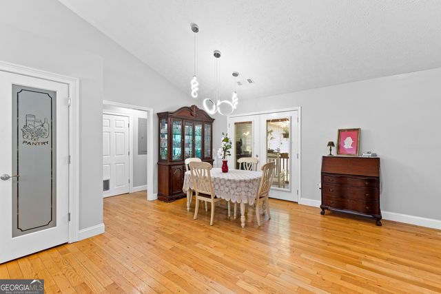 152 Bear Creek Road, Moreland, GA 30259