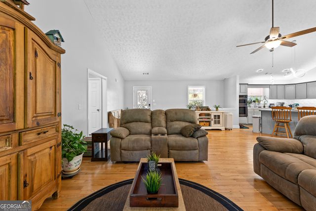 152 Bear Creek Road, Moreland, GA 30259