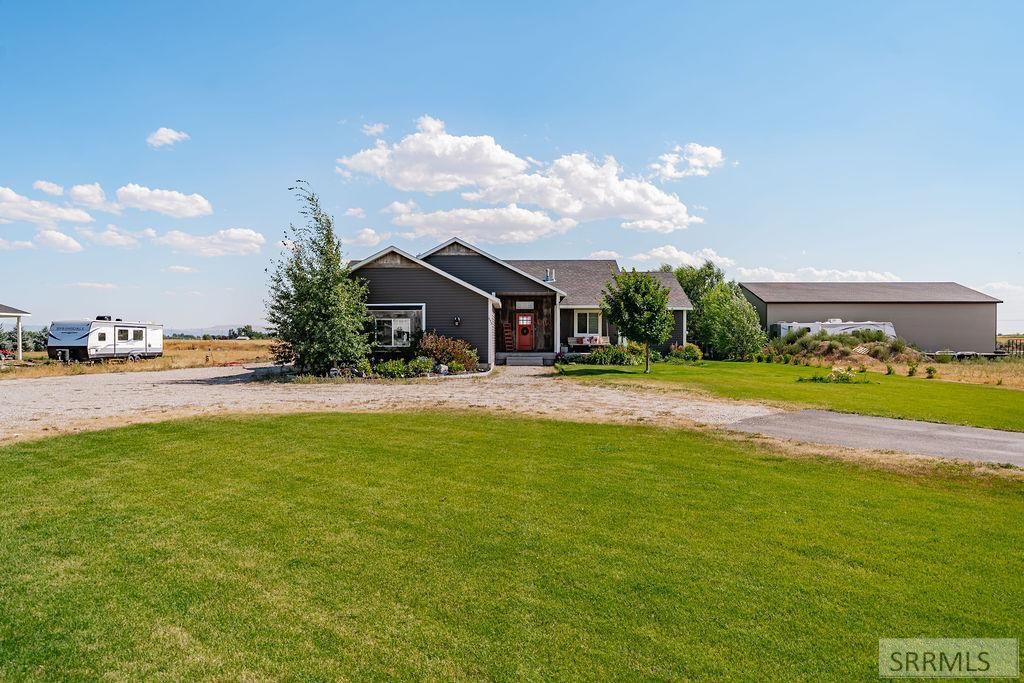 Image 2 of property listing at 573 E 1430 N, Shelley, ID 83274