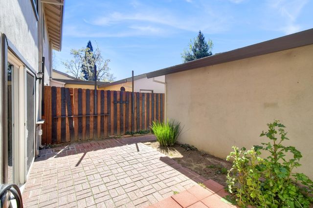 2248 Baywater Ln, Rancho Cordova, CA 95670