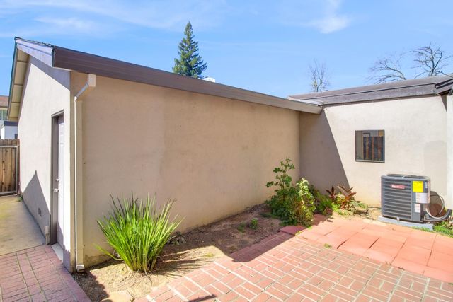 2248 Baywater Ln, Rancho Cordova, CA 95670