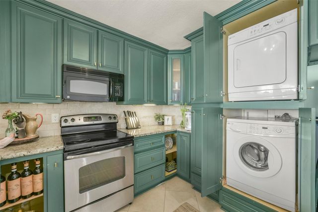 2333 Bering Drive 322, Houston, TX 77057