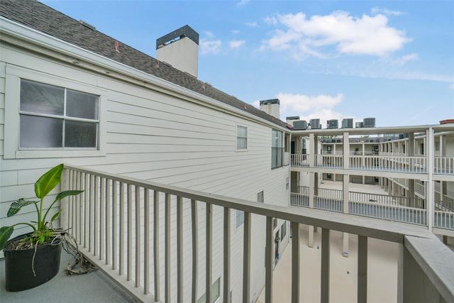 2333 Bering Drive 322, Houston, TX 77057