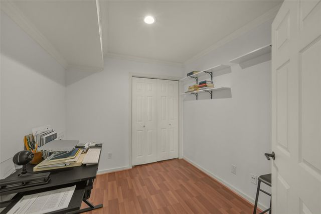 2333 Bering Drive 322, Houston, TX 77057