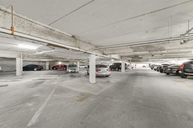 2333 Bering Drive 322, Houston, TX 77057