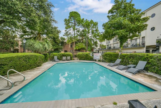 2333 Bering Drive 322, Houston, TX 77057