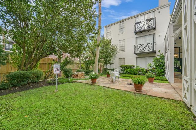 2333 Bering Drive 322, Houston, TX 77057