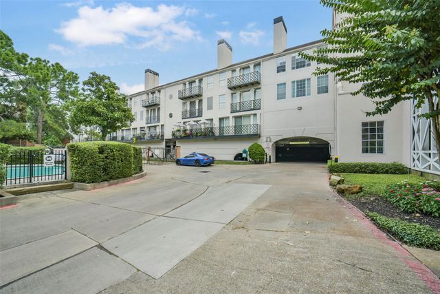 2333 Bering Drive 322, Houston, TX 77057