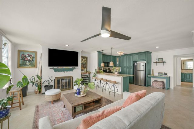 2333 Bering Drive 322, Houston, TX 77057