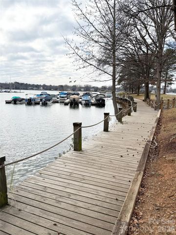 754 Southwest Drive, Davidson, NC 28036