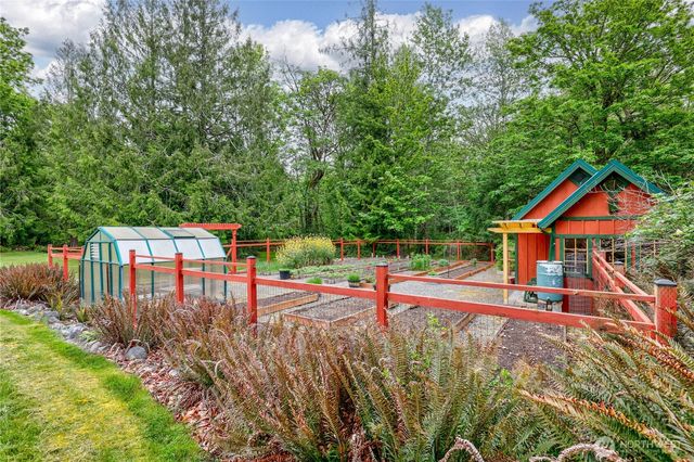 291 Fawn Meadow Road, Chimacum, WA 98325