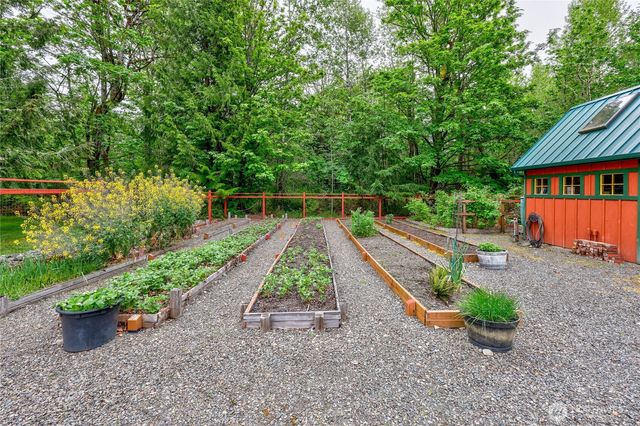 291 Fawn Meadow Road, Chimacum, WA 98325