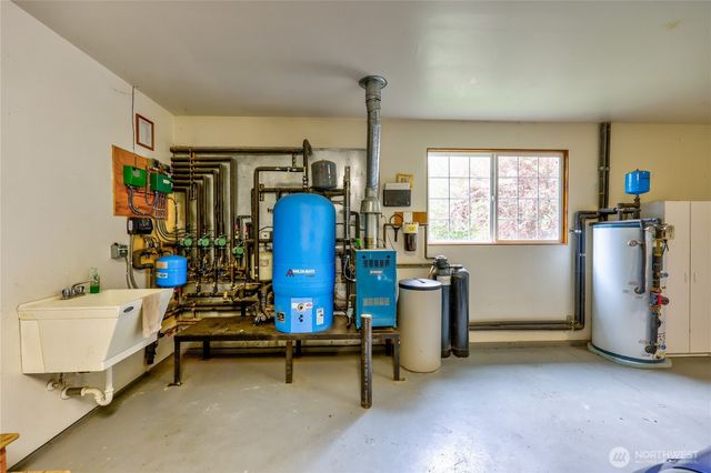 291 Fawn Meadow Road, Chimacum, WA 98325