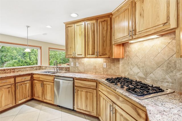 291 Fawn Meadow Road, Chimacum, WA 98325