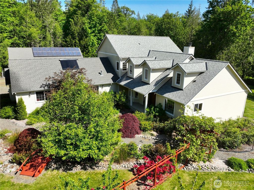 291 Fawn Meadow Road, Chimacum, WA 98325