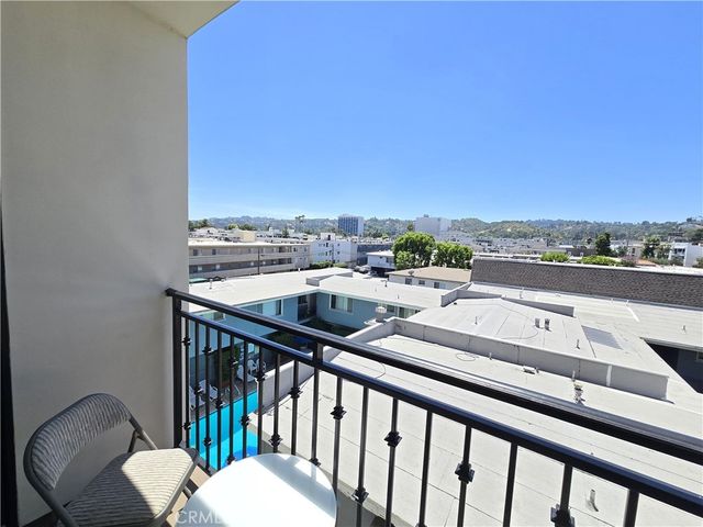 4724 Kester Avenue 409, Sherman Oaks, CA 91403