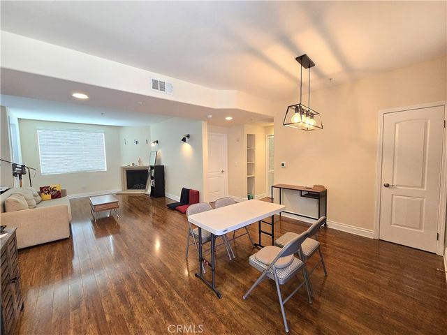 4724 Kester Avenue 409, Sherman Oaks, CA 91403