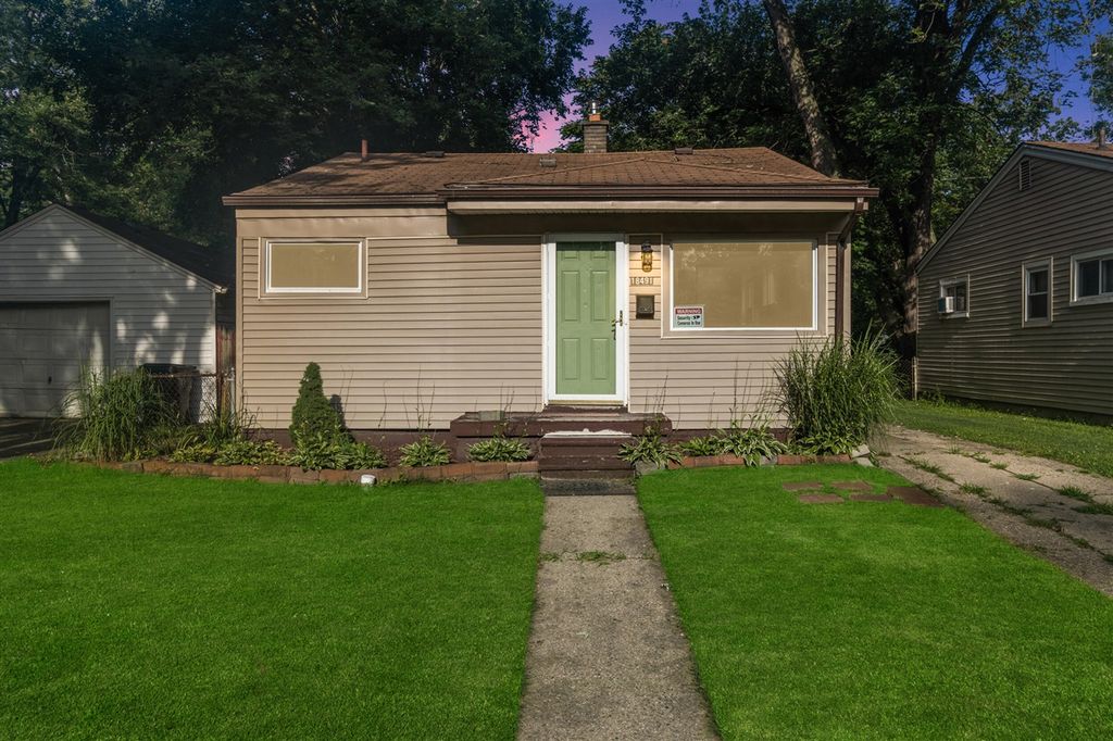 18491 Brady, Redford, MI 48240