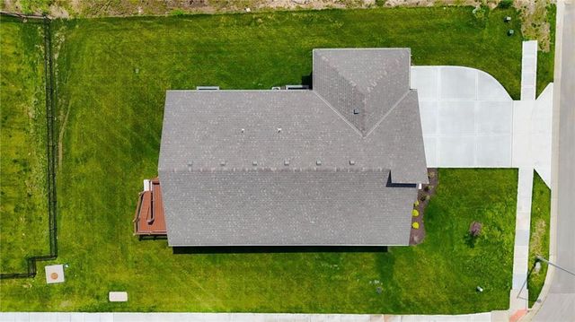 9014 SW 4TH Street, Blue Springs, MO 64064