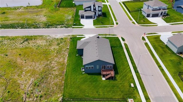 9014 SW 4TH Street, Blue Springs, MO 64064
