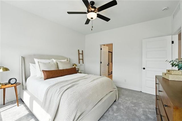 9014 SW 4TH Street, Blue Springs, MO 64064