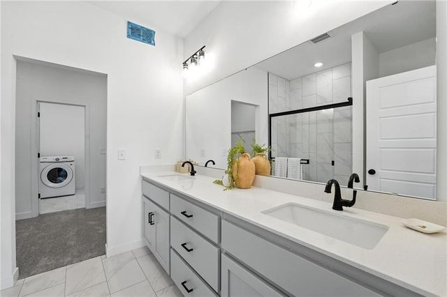 9014 SW 4TH Street, Blue Springs, MO 64064