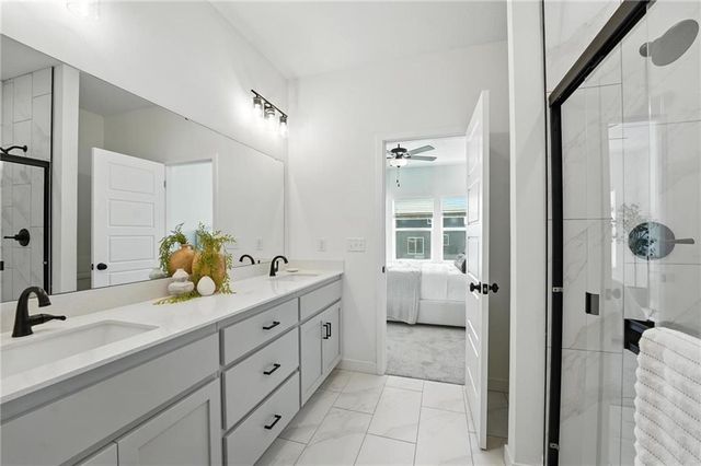 9014 SW 4TH Street, Blue Springs, MO 64064