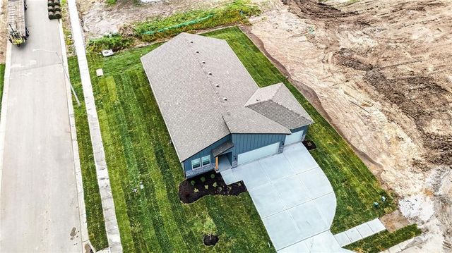 9014 SW 4TH Street, Blue Springs, MO 64064