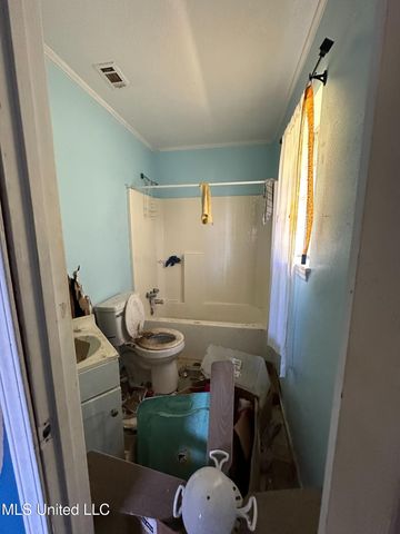 3307 Middle Avenue, Pascagoula, MS 39581