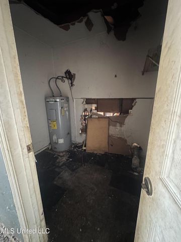 3307 Middle Avenue, Pascagoula, MS 39581