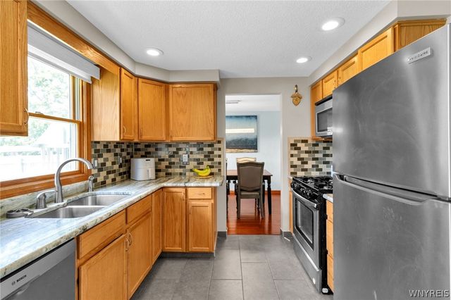 387 Seneca Place, Lancaster, NY 14086