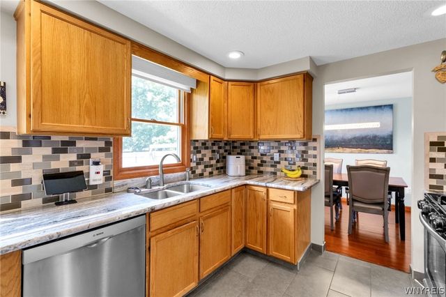 387 Seneca Place, Lancaster, NY 14086