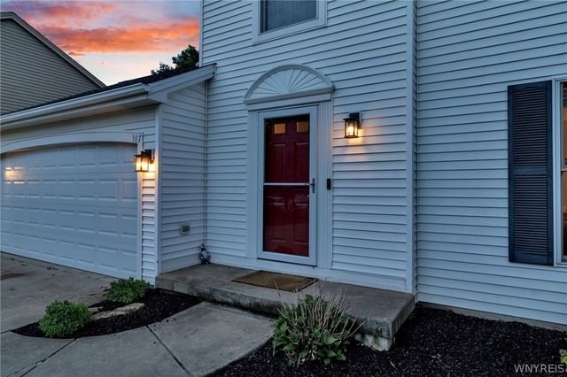 387 Seneca Place, Lancaster, NY 14086