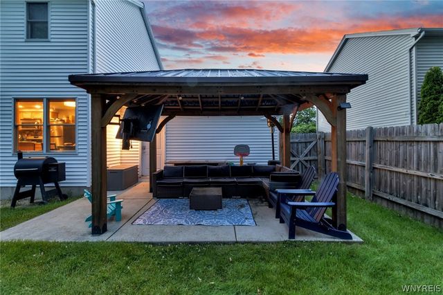 387 Seneca Place, Lancaster, NY 14086