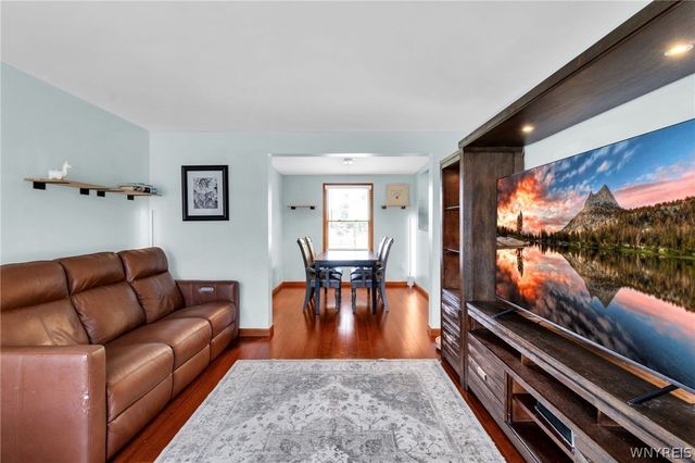 387 Seneca Place, Lancaster, NY 14086