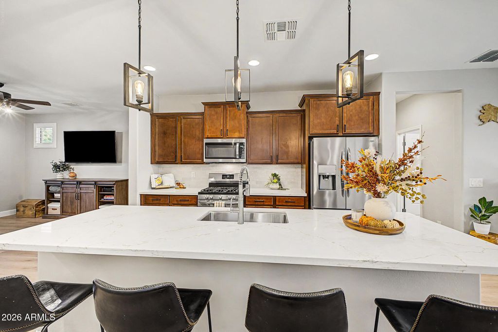 2831 S JOSLYN --, Mesa, AZ 85212 — photo 3