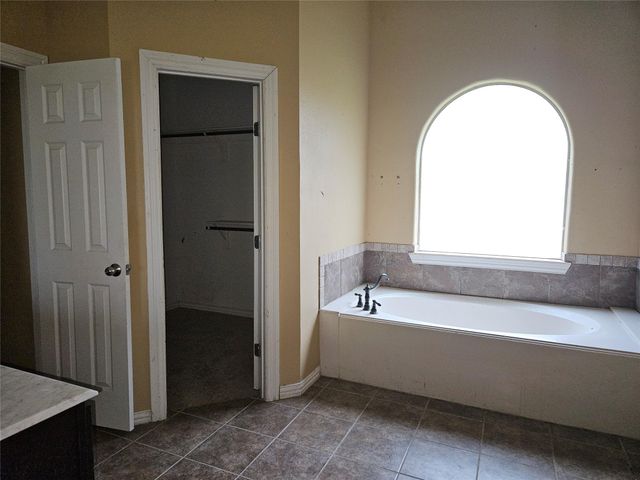 936 County Road 4923, Dayton, TX 77535