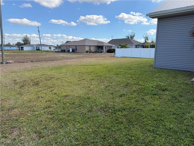 2113 NW 22nd AVE, Cape Coral, FL 33993