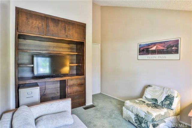 672 Greendale Lane, Pomona, CA 91767