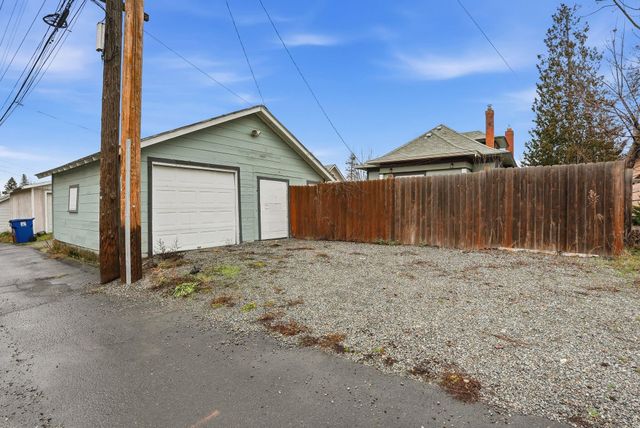 4917 N Post St, Spokane, WA 99205