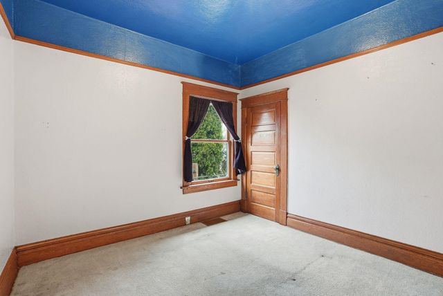 4917 N Post St, Spokane, WA 99205