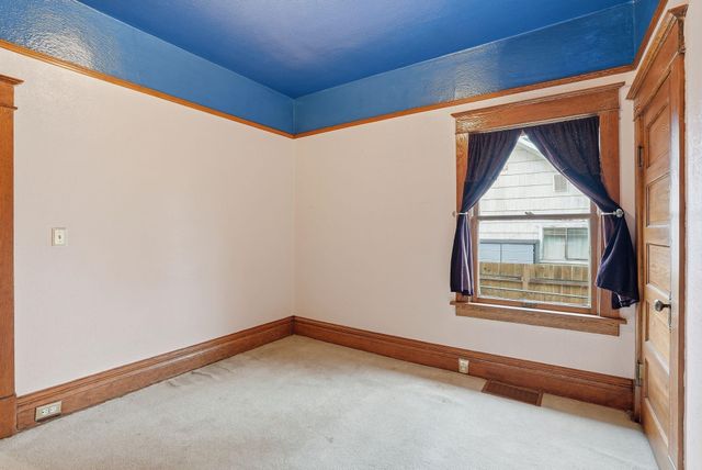 4917 N Post St, Spokane, WA 99205