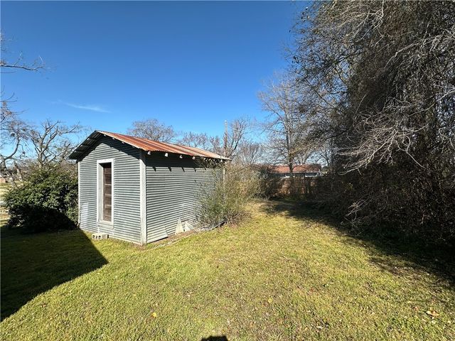 1101 E Palestine Street, Mexia, TX 76667