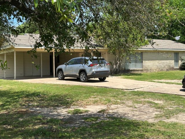 1101 E Palestine Street, Mexia, TX 76667