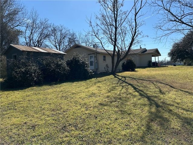 1101 E Palestine Street, Mexia, TX 76667