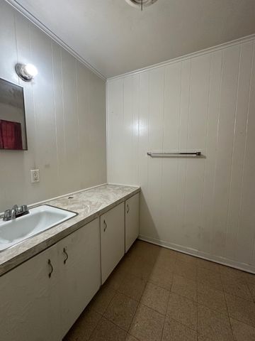 1101 E Palestine Street, Mexia, TX 76667
