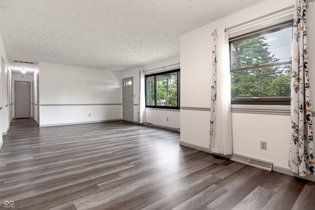 3539 E Southport Road, Indianapolis, IN 46227